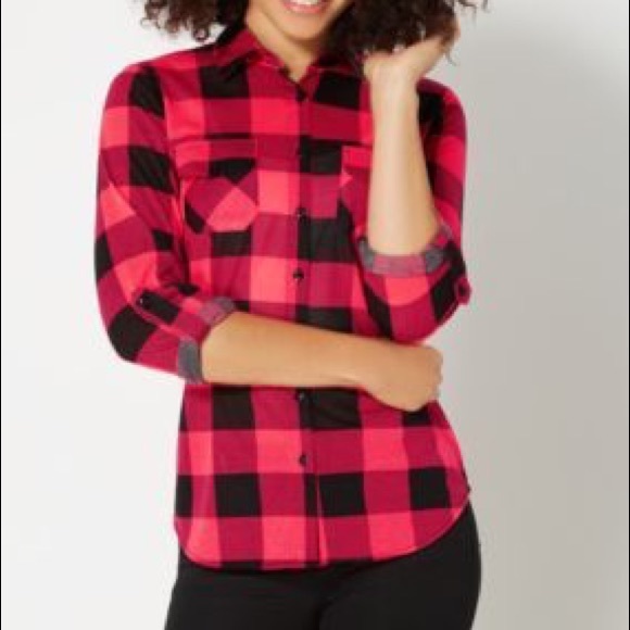 Rue21 Tops - Pink and black plaid Rue 21 shirt